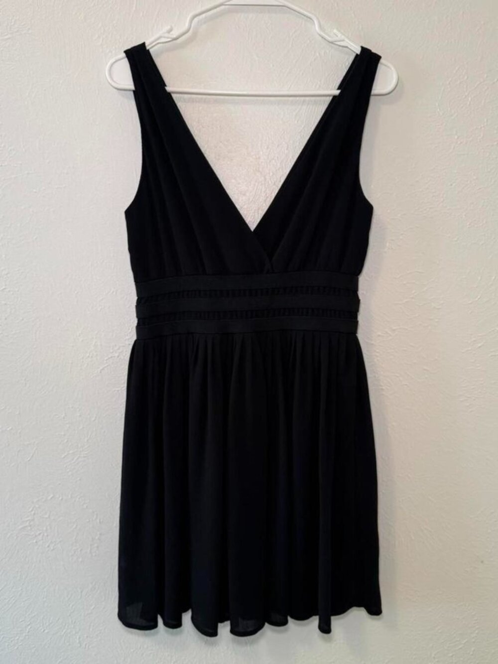 BB DAKOTA Black V Neck Ruched Waist Lined Summer Mini Dress Size XS